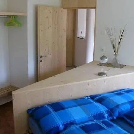 Apartamento Chesa Tramer By Interhome